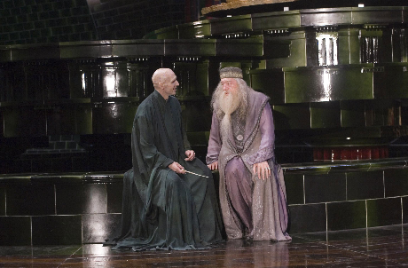 Humor for writers - Dumbledore vs Voldemort